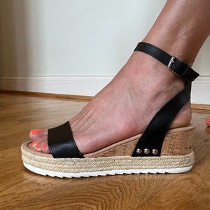 Steve Madden Black Ankle Wrap Platform Sandals- Size 10